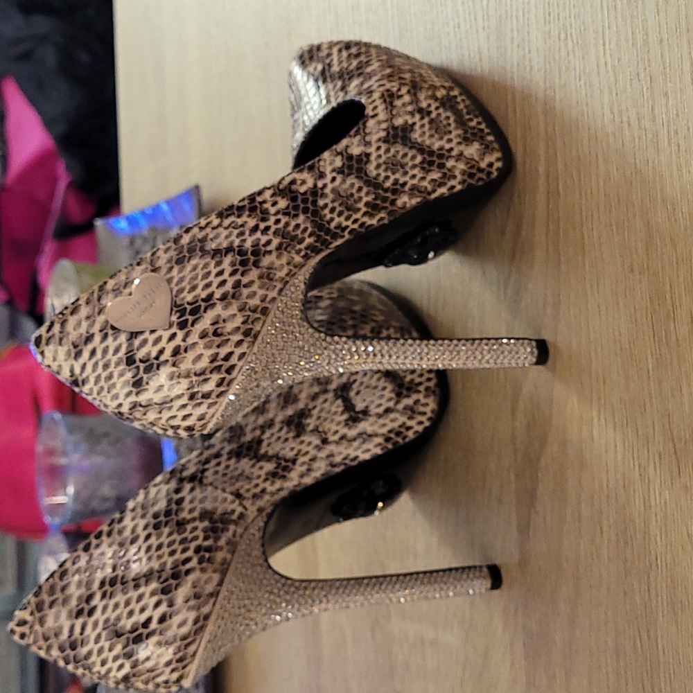 Absolutely STUNNING Philipp Plein Platform Pumps